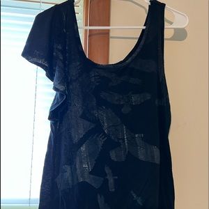 TSHIRT/TANK W BIRD DESIGN